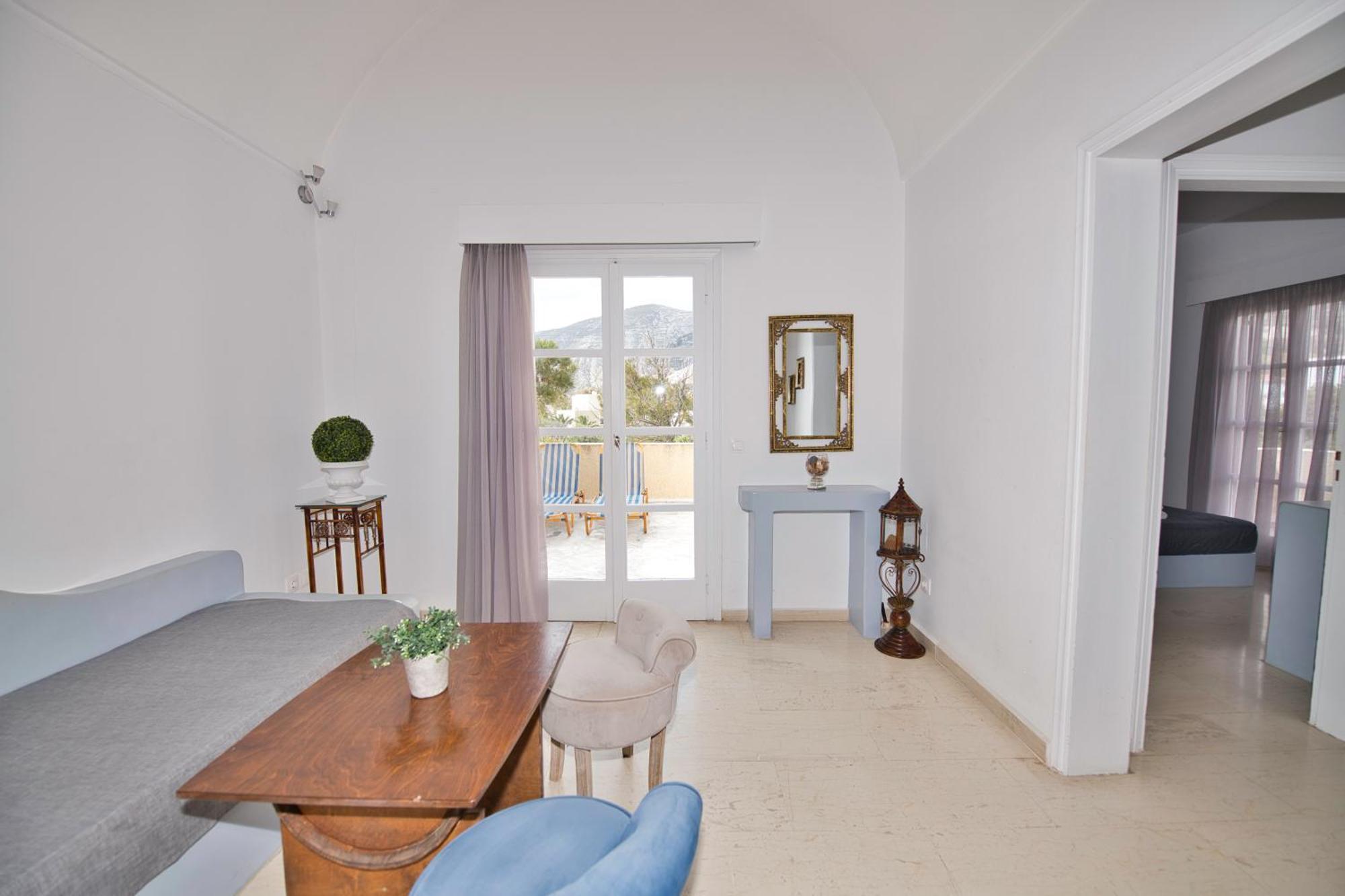 Kamári Ira Apartments מראה חיצוני תמונה