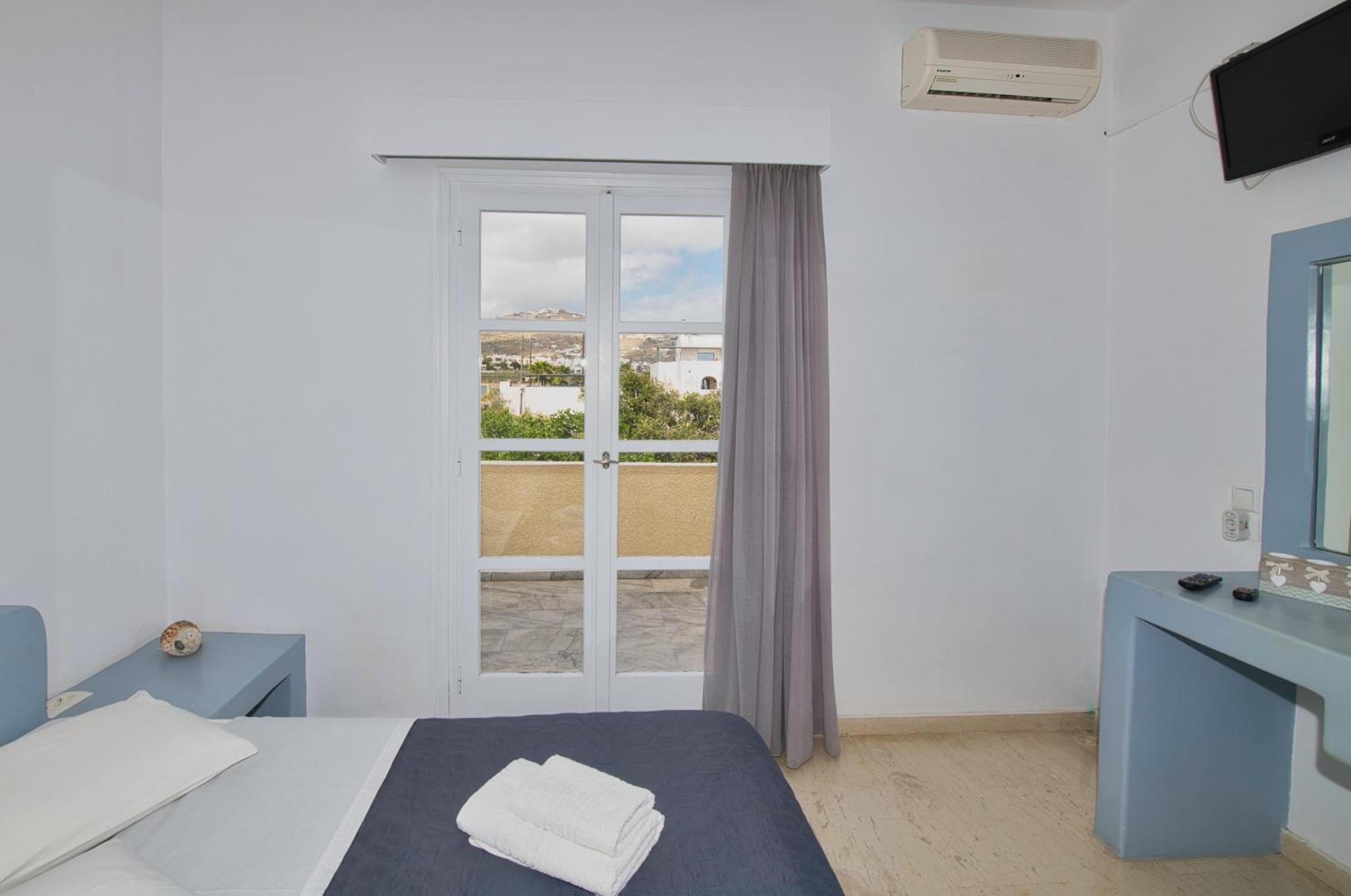 Kamári Ira Apartments מראה חיצוני תמונה