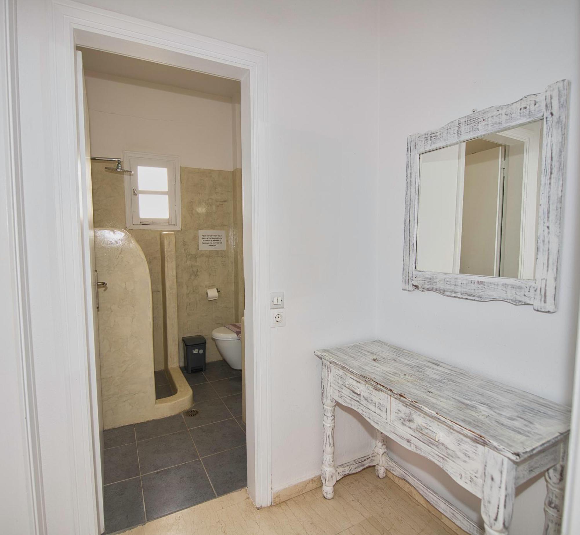 Kamári Ira Apartments מראה חיצוני תמונה