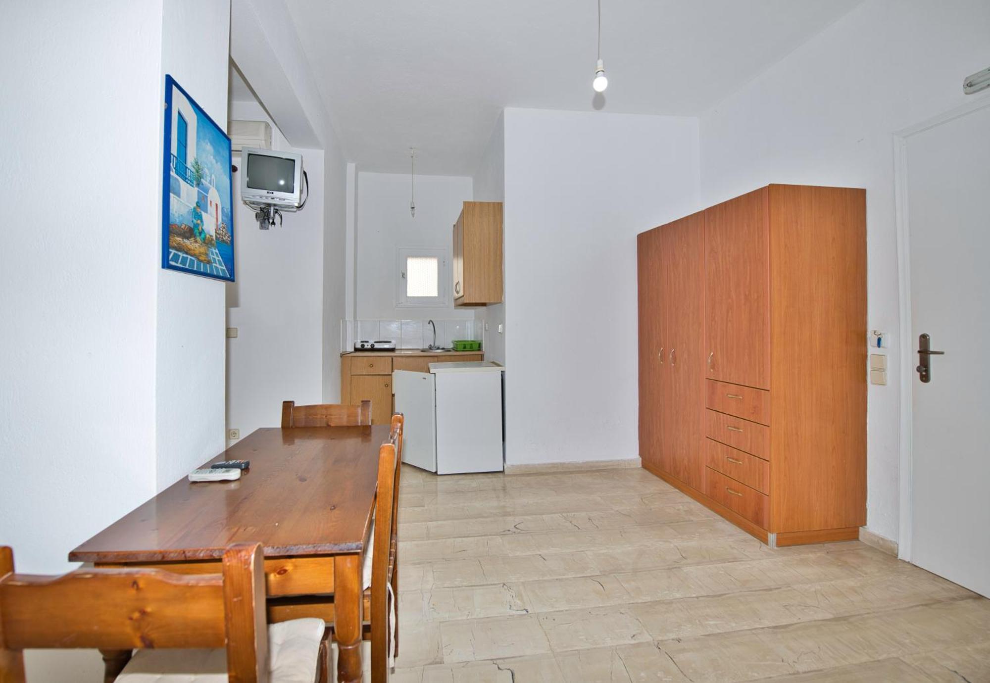 Kamári Ira Apartments מראה חיצוני תמונה